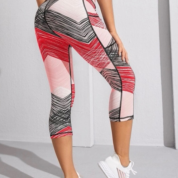 Trendy Color-block Stripe Mid-Calf Length Leggings With Side Phone Pocket *NEW* - Picture 5 of 15